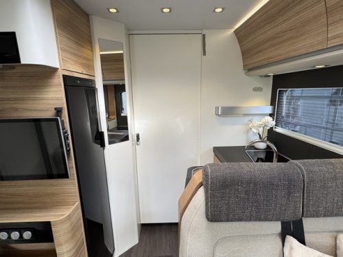 Adria SONIC I 600 SC 130 hp Euro6 Fiat Ducato NL-Camper **Queen bed/4 berths/Awning/Memo chassis carrier/Roof air conditioning/Bearlock/Very photo: 17