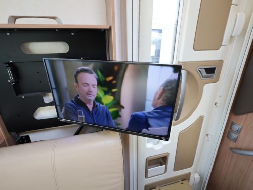 Knaus Sky I 700 LEG Automatic - without drop-down bed photo: 16