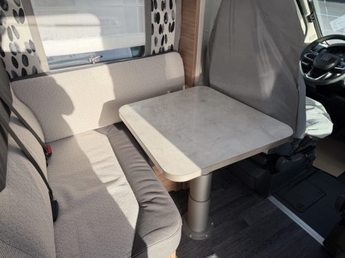 Knaus Van TI Vansation 650 MEG Compact / L-Sitz Foto: 4