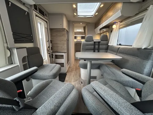 Hymer Exsis-I 678 Einzelbetten, Hubbett Foto: 8