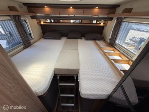 Knaus 700 MEG single beds + pull-down bed! photo: 8