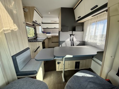 SUN LIVING S-SERIES S 65 SL photo: 2