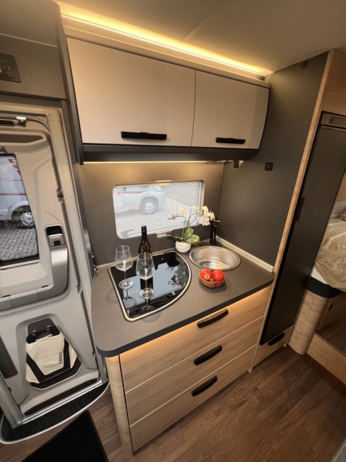 Knaus Platinum Selection 600 MEG SINGLE BEDS 9-SPEED AUTOMATIC photo: 5