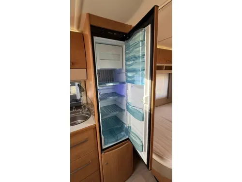 Fendt Saphir 465 SFB French bed dinette toilet photo: 7