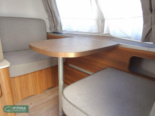 Eriba Touring Legend 542 beautiful complete version photo: 11