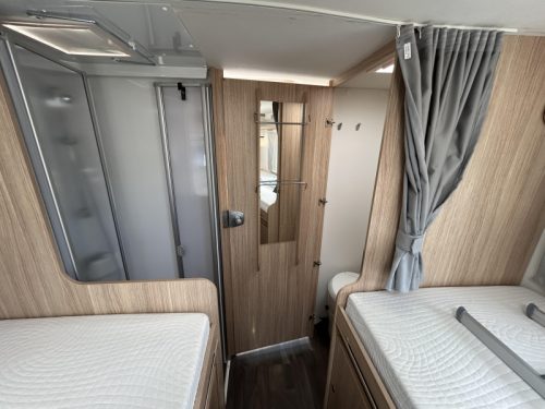Sunlight T 68 Adventure Edition Zonnepaneel + hefbed  foto: 16