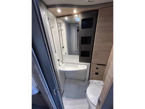 Knaus Van TI Man 650 MEG mit Niveauregulierung Foto: 10