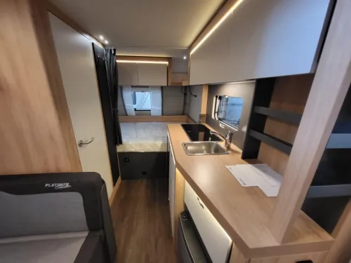 Caravana Knaus Sport Platinum 420 QD modelo 2027 foto: 5