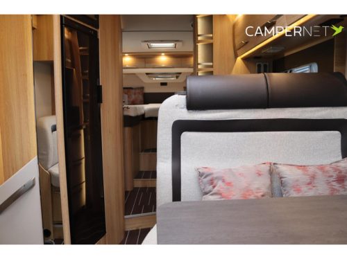 Knaus Sky Ti 700 MEG 140pk 2.3 Multijet | Levelsysteem | Dakairco | Lengtebedden | Luifel | Zonnepaneel | Gescheiden douche | Bearlock foto: 12