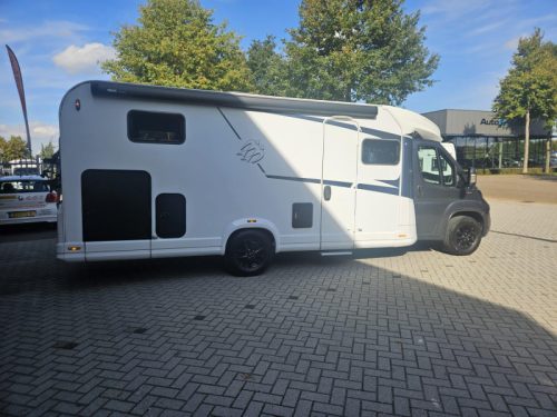Knaus L!ve Ti 700 MEG Black Edition photo: 1