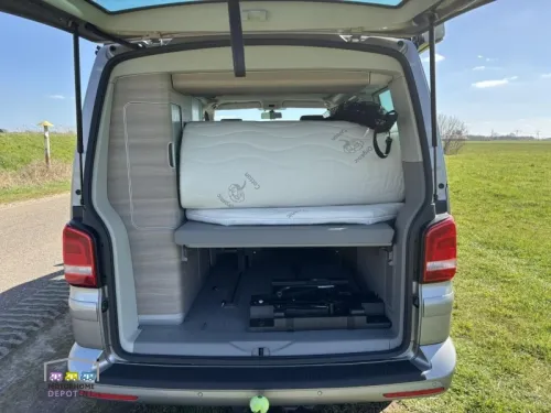 Volkswagen California T5  photo: 14