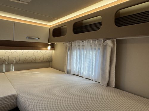 Weinsberg CaraCompact Pepper Edition 600 MEG 140 pk Automaat 9-Traps Euro 6 Fiat Ducato 8 **Enkele bedden/Fietsendrager/Satelliet/Smart TV photo: 20