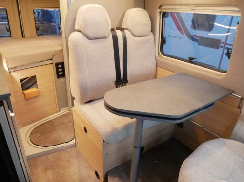 P&ouml;ssl Trenta 540, 5.40 meter bus camper, Transverse bed!! photo: 9
