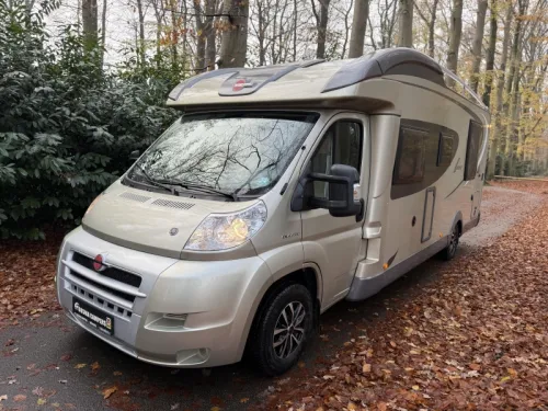 B&uuml;rstner Ixeo Plus 726 IT Queensbed Pop-top roof Air conditioning photo: 3