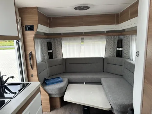 Hobby De Luxe 495 UL Mover / Portabicicletas foto: 7