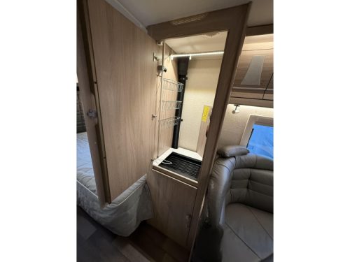 Kabe Royal 780 TDL Frontk&uuml;che - Komplett Foto: 18
