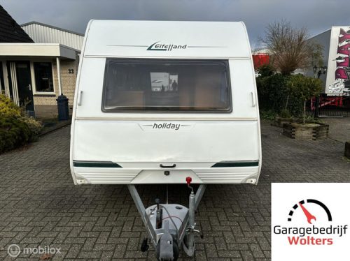 Knaus Eifelland Holiday super neat transverse bed cassette awning photo: 1
