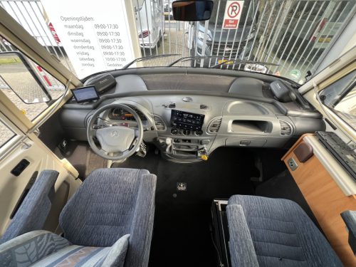 Hymer B630 STARLINE AUTOMAAT DWARSBED+HEFBED BEARLOCK MAXFAN Foto: 12