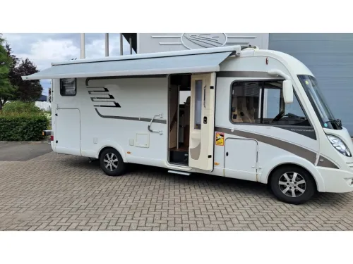 Hymer B 588 Airco / single beds/ E&P  photo: 17