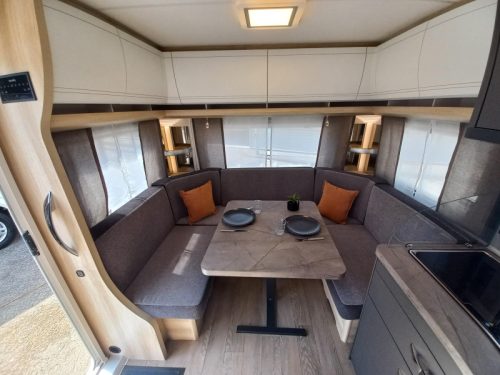 Hobby De Luxe 460 UFE 1500kg Foto: 5