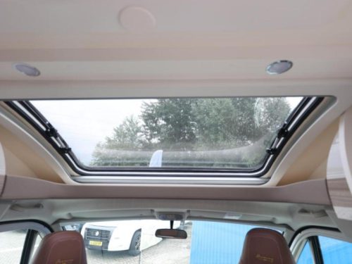 B&uuml;rstner Travel Van T 620 G HL 140PK-AUTOMATIC ACTION MODEL photo: 10
