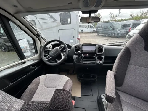 Knaus L!ve Ti Platinum 650 MEG Automatic photo: 6