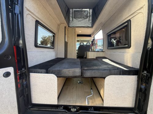 Fiat Kastenwagen professioneller Eigenbau 3.0 Multijet 177 PS Euro 5 Querbett Hubdach Toilette Webasto Standheizung Klimaanlage Markise Fahrradtr&auml;ger Anh&auml;ngerkupplung Foto: 18