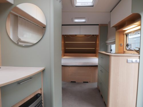 LMC Style 450 D Mover, Vorzelt Foto: 7