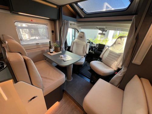 Laika Kosmo 319 automatic single beds photo: 9