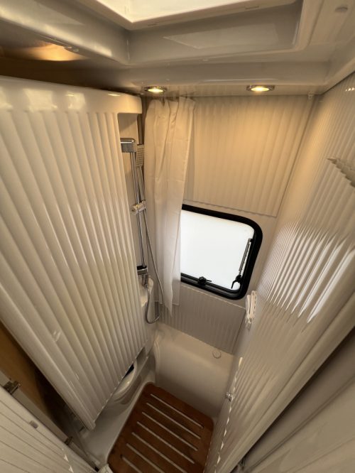 Camping-car Dethleffs TREND 6617 LITS JUMEAUX + TOIT RELEVABLE AUTOMATIQUE photo : 8