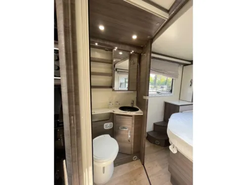 McLouis Carat 879 G Queensbed Automatic 2019 photo: 17
