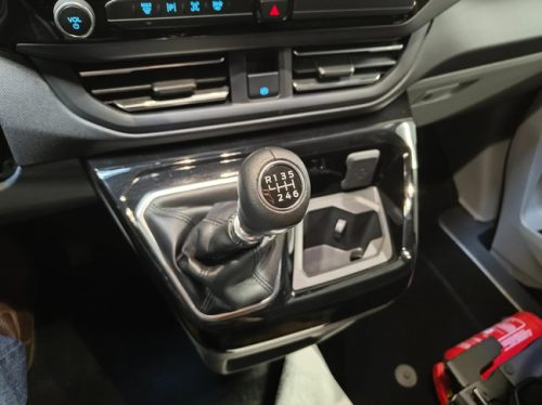 Ford Nugget L1 Titanium 150PK Westfalia photo: 19