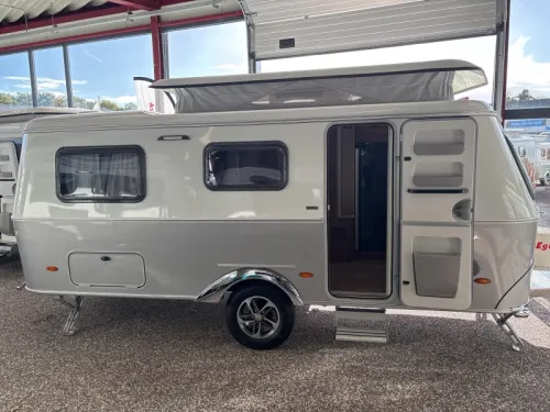 Eriba Touring 642 Ventura Legend White/Silver photo: 2