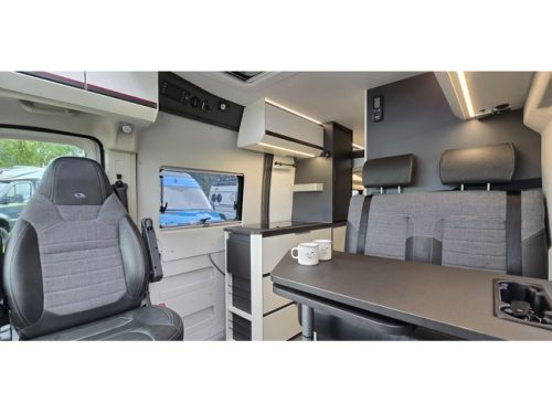 Adria Twin 640 SGX Sports photo: 10