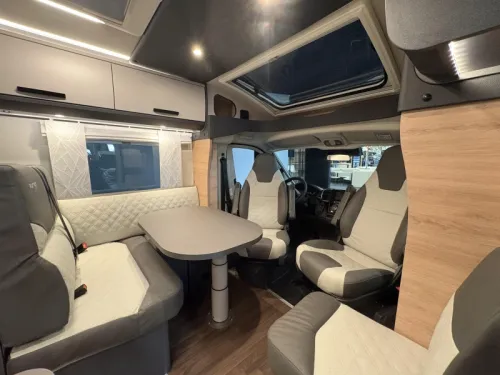 Knaus L!ve Ti 650 MEG Platinum / low beds photo: 7