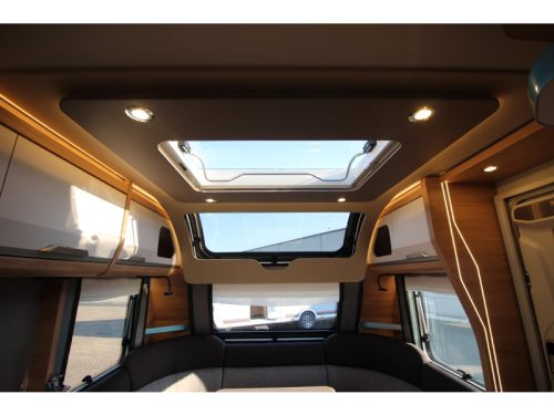Knaus Sudwind Black Selection 540 UE Panoramic roof window + Single bed photo: 17