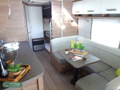 Knaus Sport 580 QS 3 bunk beds photo: 2