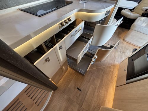 Hymer B ML I 880 Air conditioning, dish, automatic photo: 13
