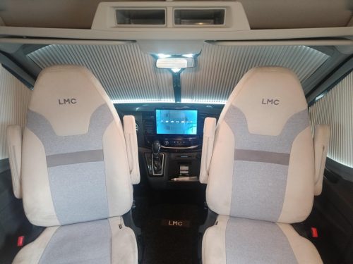 LMC Innovan 590 Dakar Edition  photo: 21