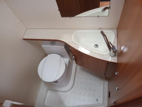 Weinsberg CaraOne 420 QD photo: 7