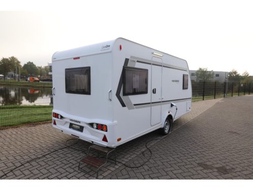 Weinsberg CaraOne Edition HOT 450 FU MODEL 2026 French bed 927 photo: 3