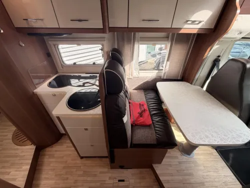 LMC Breezer Sportline 607 Fiat 150PS Anh&auml;ngerkupplung Foto: 7