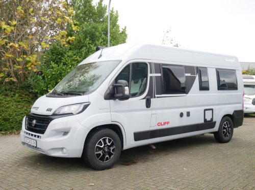 Sunlight Cliff 600 XV, 6 Meter Buscamper, Transverse bed photo: 2