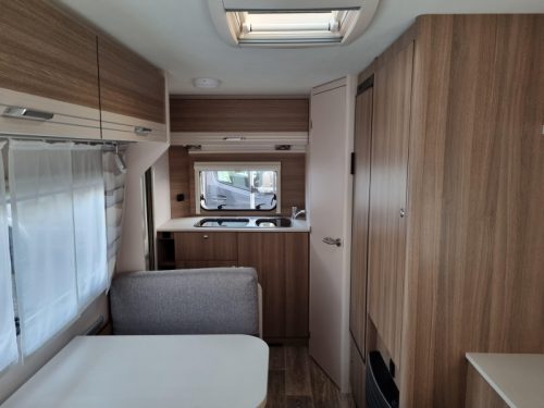 Dethleffs C'Joy 420 QSH - Thule Cassette Awning - photo: 3