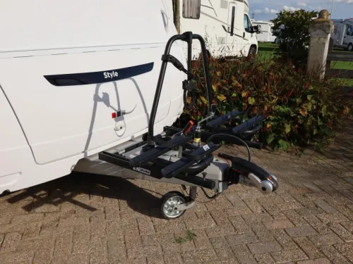 LMC Style 440 D mover | Awning | Awning photo: 17