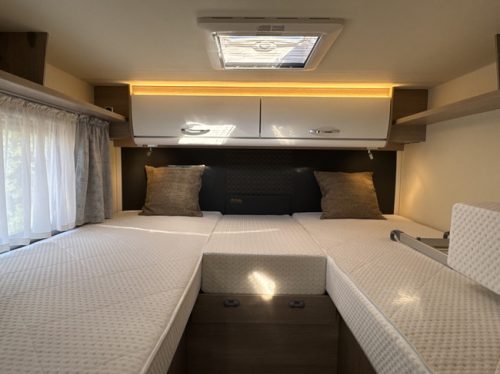 B&uuml;rstner Lyseo Time 690 G Skyline Edition 140 PS 8-Gang AUTOMAAT Euro6 Fiat Ducato **Einzelbetten/Thule V16 Lift Fahrradtr&auml;ger/Satellit Foto: 14