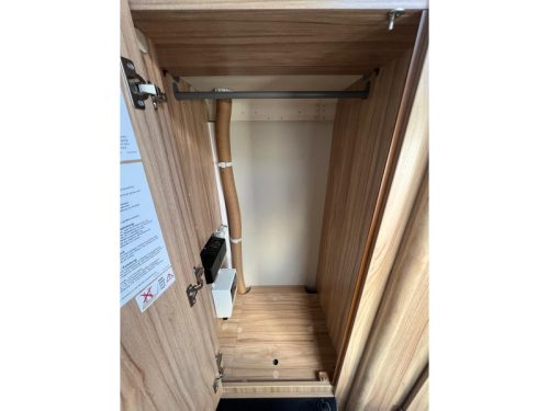 Eriba Feeling 442 mover, awning, single beds  photo: 17
