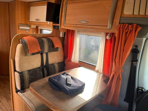 Chausson Flash 08 | Fiat Ducato 130 MultiJet | Awning | Camera | Bike rack | Air conditioning (engine compartment) | Carplay | TV | Pilot seats photo: 23