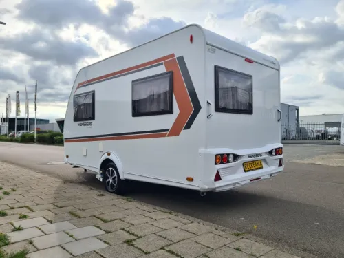 Weinsberg CaraOne Edition HOT 390 QD photo: 3