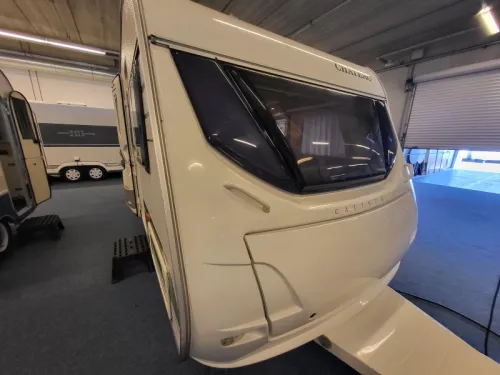 Chateau Calista 450 FHU mover, auvent photo : 1